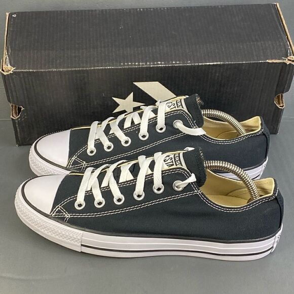 Black and white Converse chuck Taylor allstar sneaker shoes womens size 6 - Picture 3 of 9
